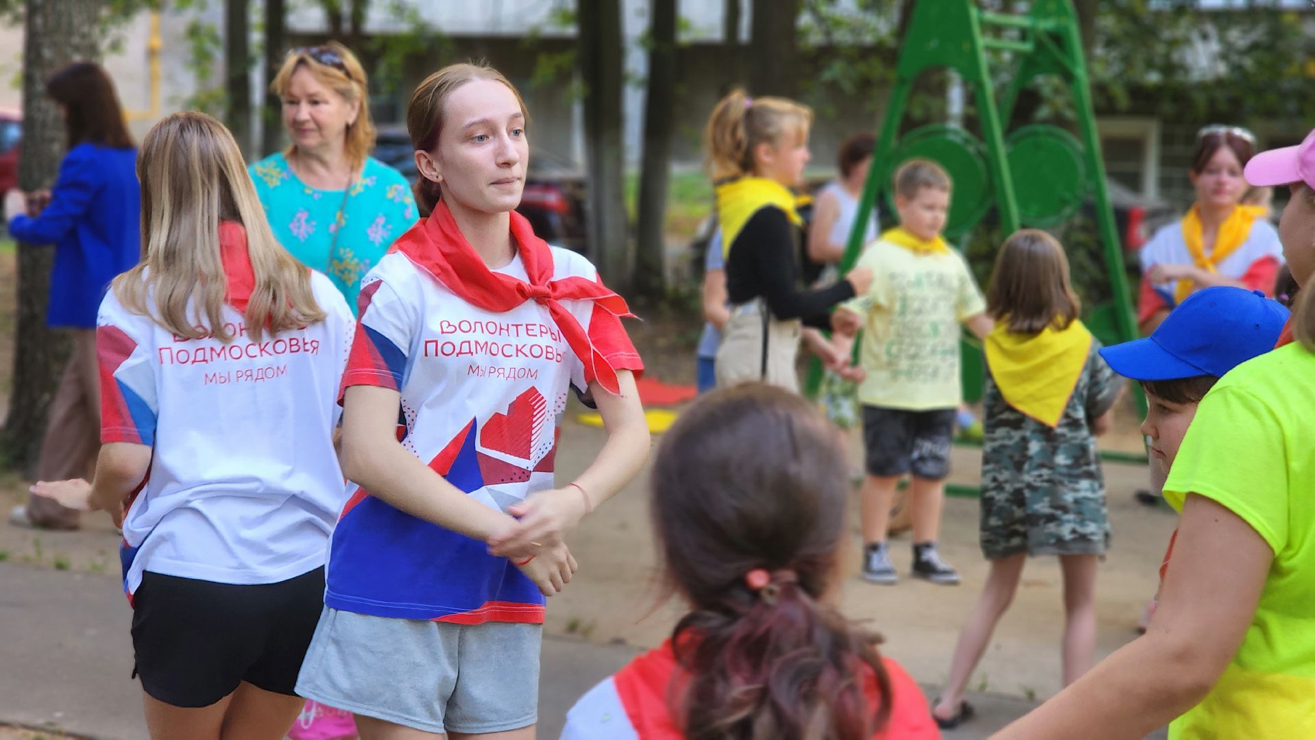 трудовой десант, волонтеры, Протвино, аниматоры, праздник двора