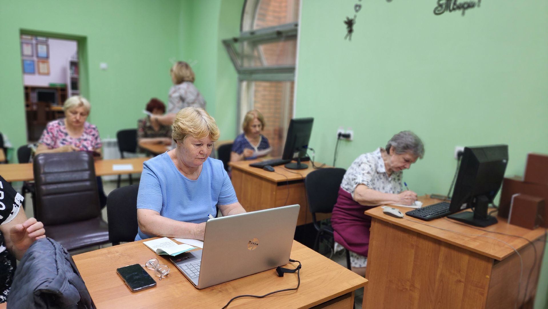 активное долголетие, библиотека, Протвино, твой друг-смартфон, компьютерная грамотность