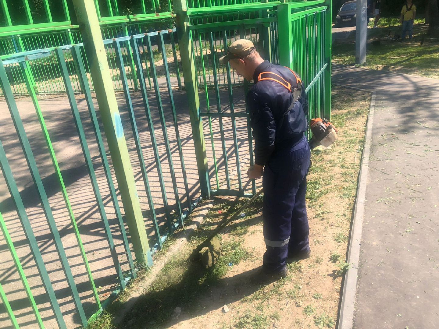 Серпухов, Подмосковье, благоустройство, покос травы, дворовая территория
