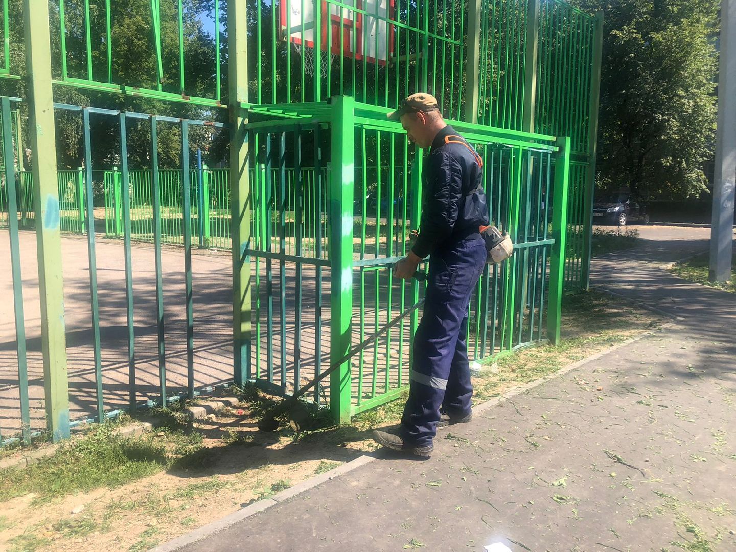 Серпухов, Подмосковье, благоустройство, покос травы, дворовая территория