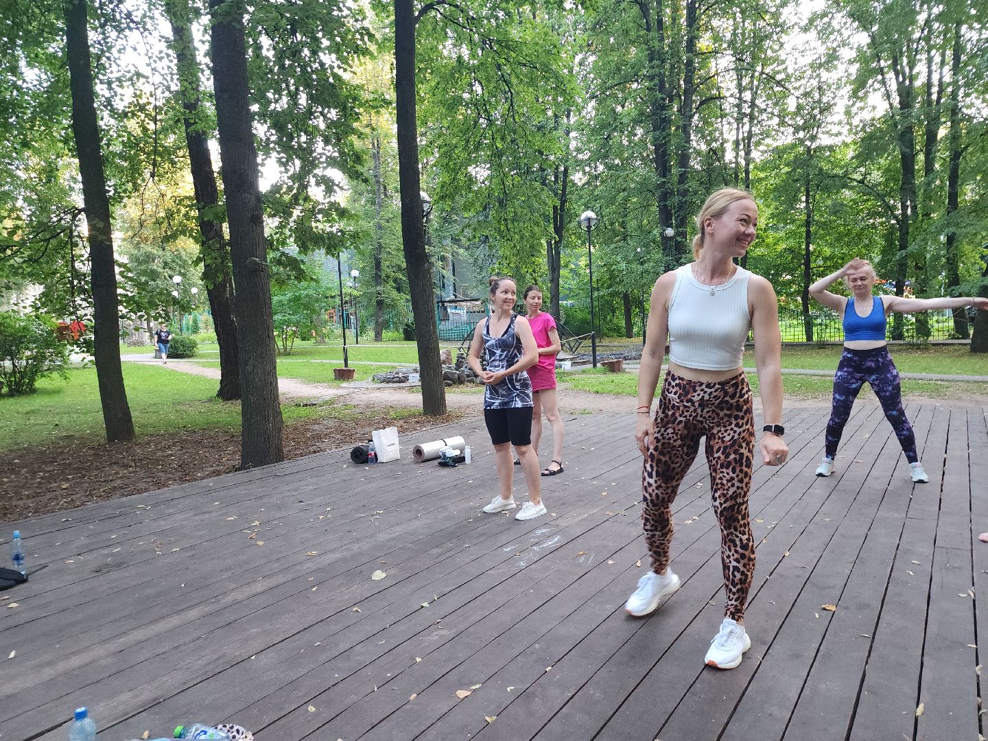 практики; йога; парк; активность