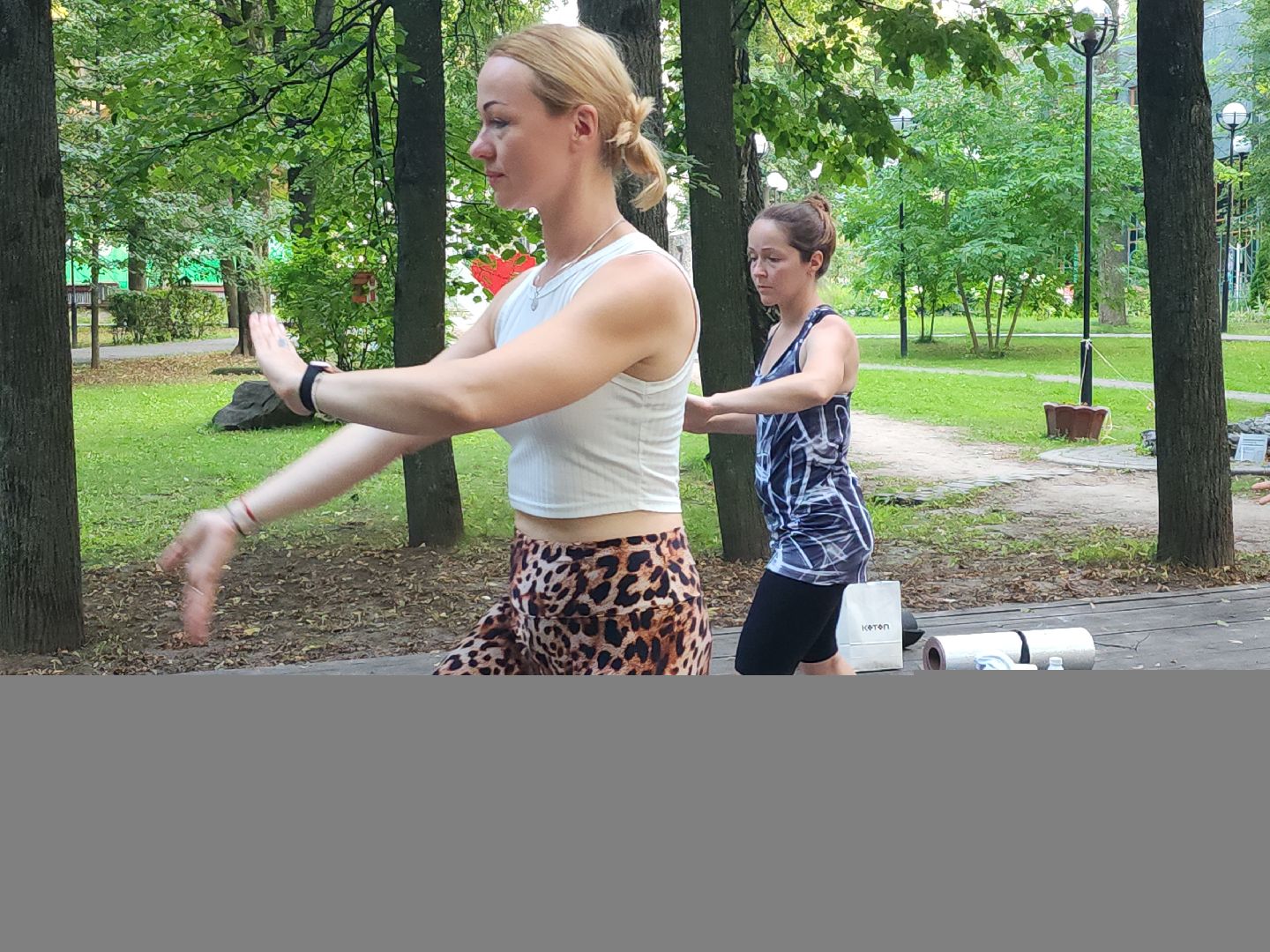 практики; йога; парк; активность
