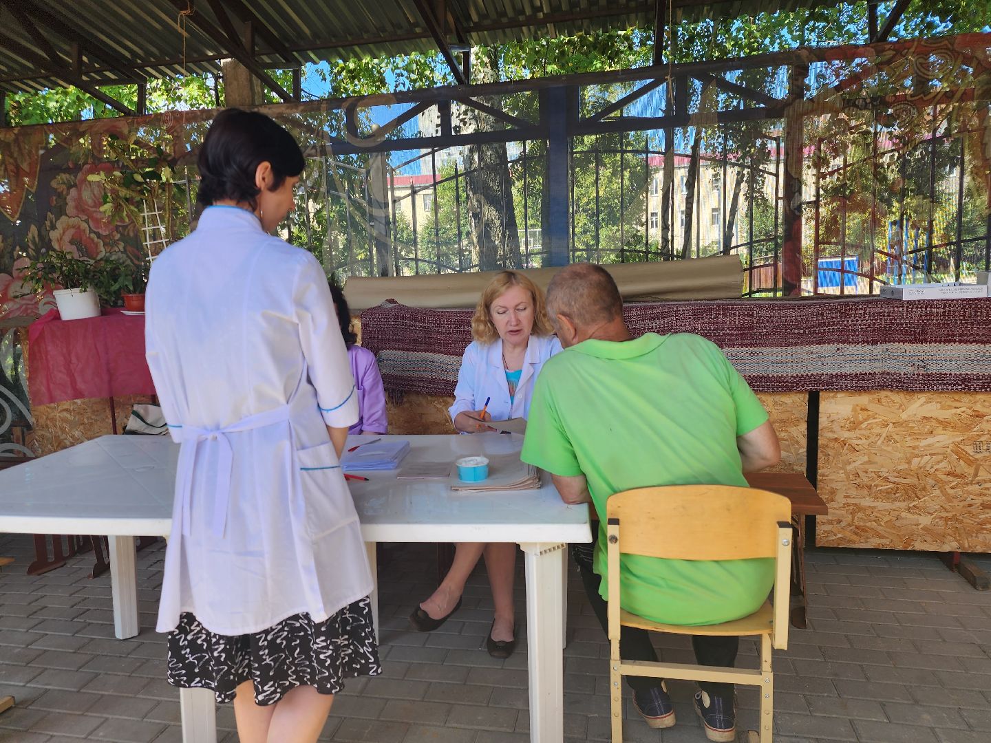 Павловский Посад, городской округ Павловский Посад, медицина, образование, люди, осмотр, парк, лето