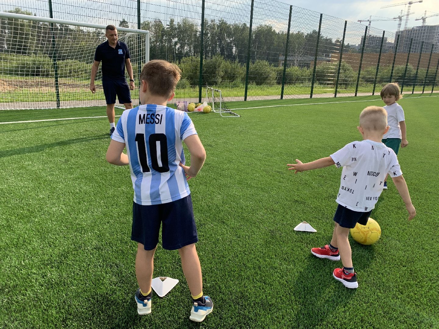 Балашиха, Подмосковье, спорт, спорткомплекс Спорттракт, футбол, футбольный клуб Чемпион