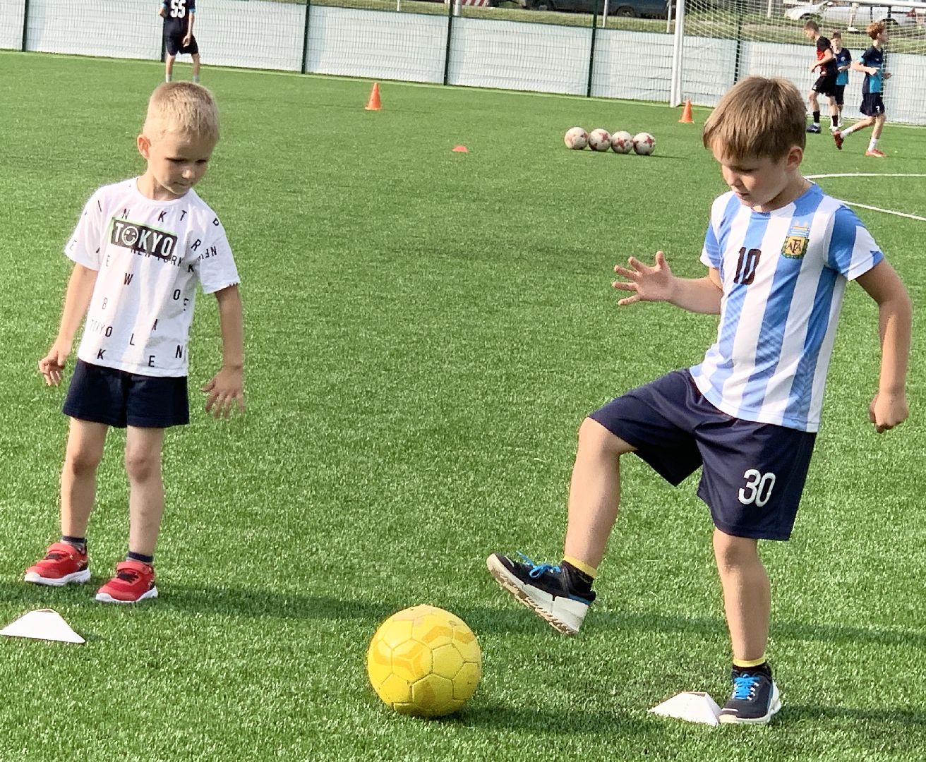 Балашиха, Подмосковье, спорт, спорткомплекс Спорттракт, футбол, футбольный клуб Чемпион