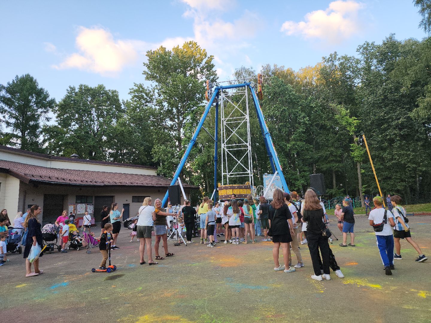 фестиваль; краски; праздник; досуг; парк