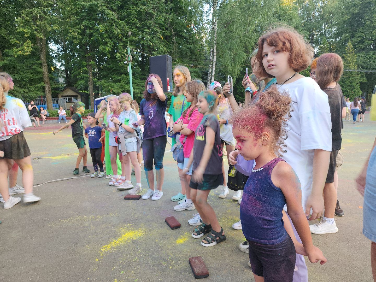 фестиваль; краски; праздник; досуг; парк