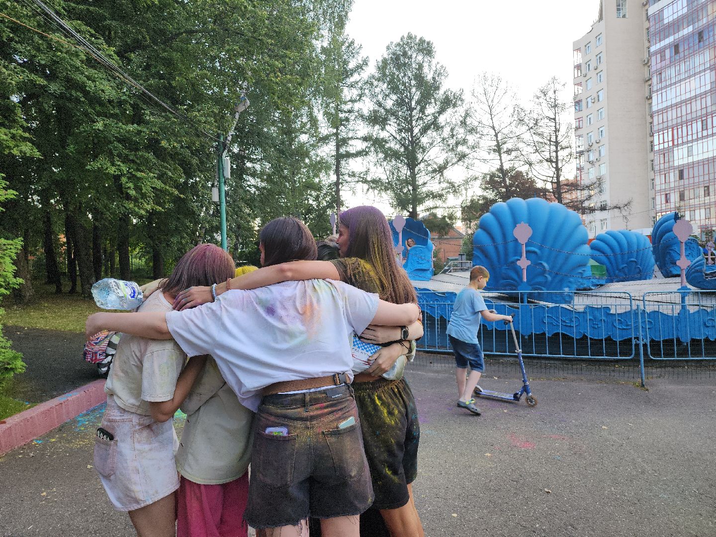 фестиваль; краски; праздник; досуг; парк