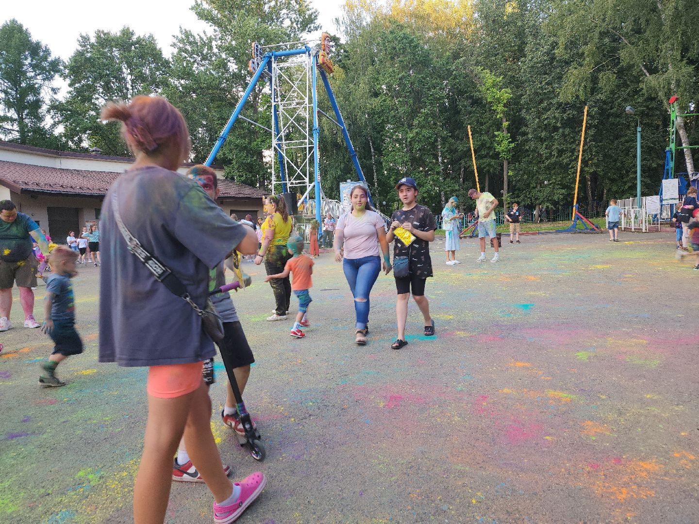 фестиваль; краски; праздник; досуг; парк