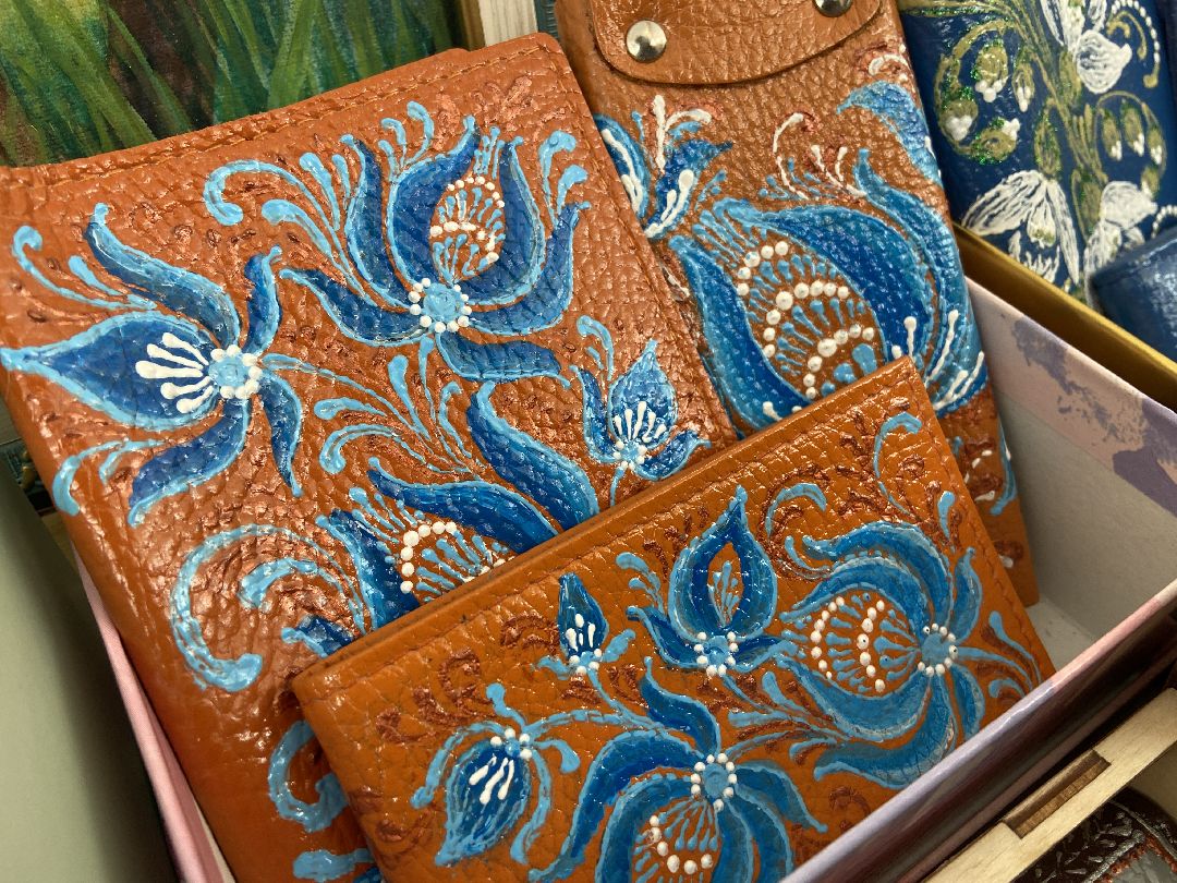 Волоколамск, ярмарка, люди, пенсионеры, глина, ремесло, ручная работа, труд, старинная технология,