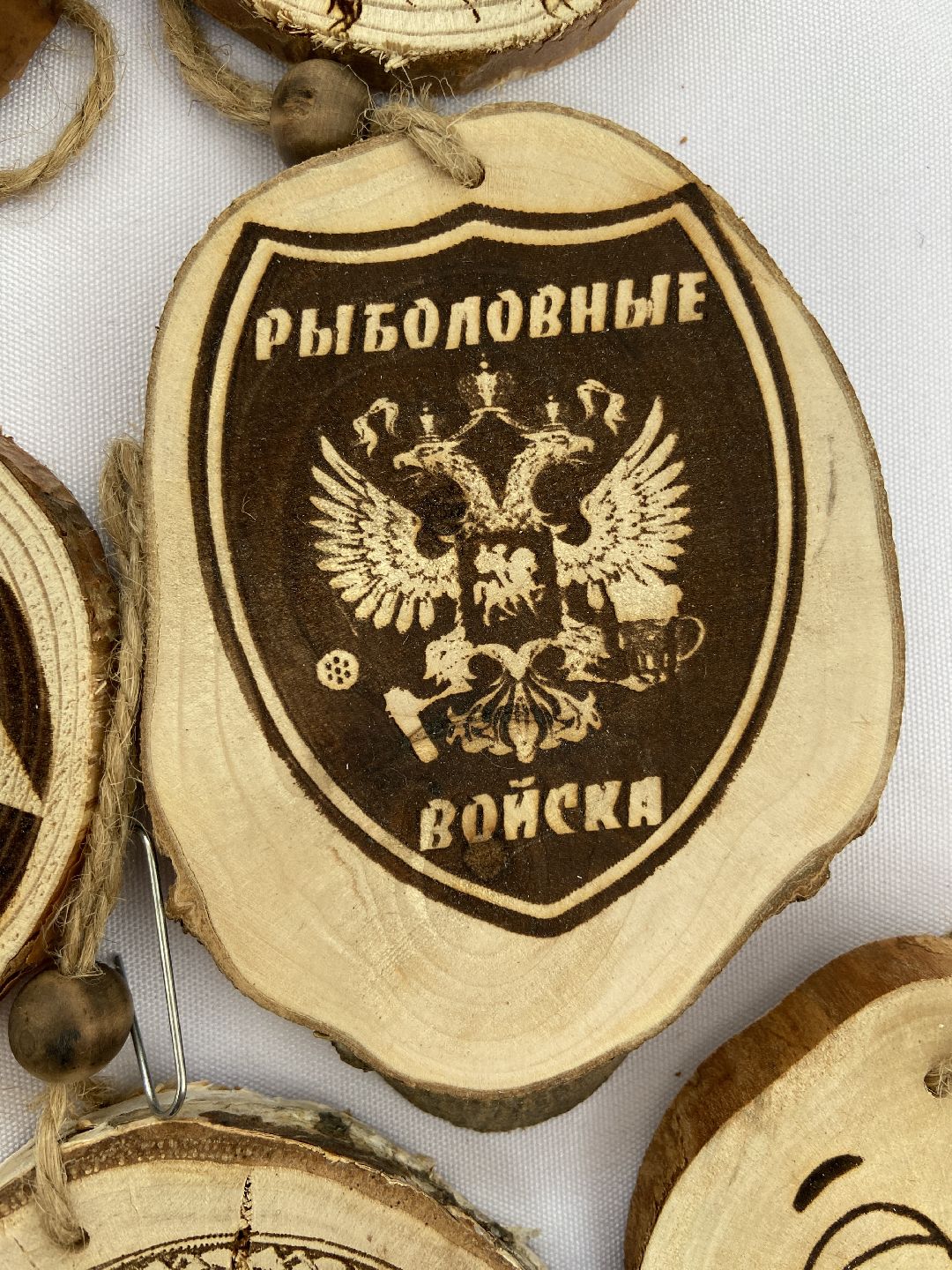 Волоколамск, ярмарка, люди, пенсионеры, глина, ремесло, ручная работа, труд, старинная технология,