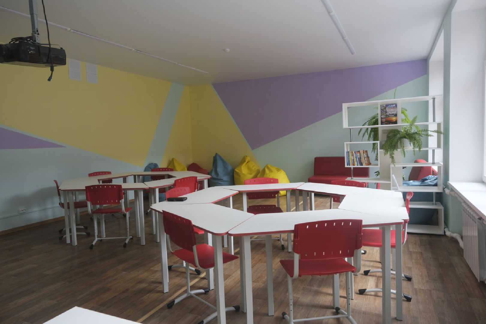 Пущино, образование