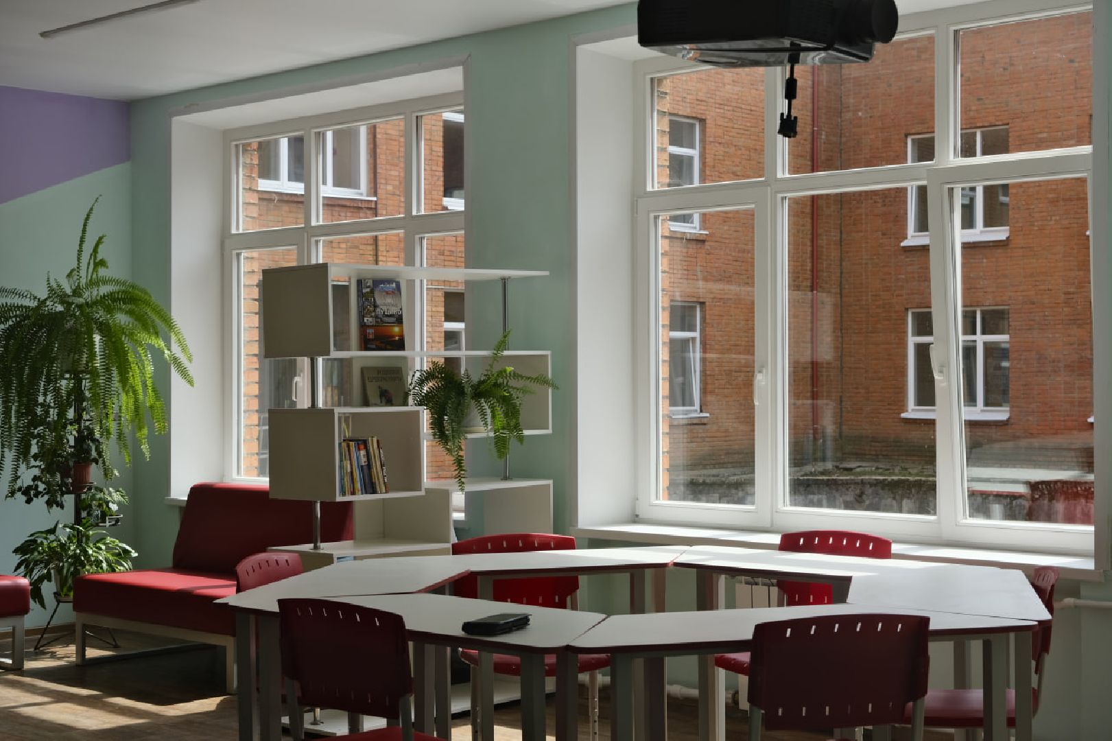 Пущино, образование