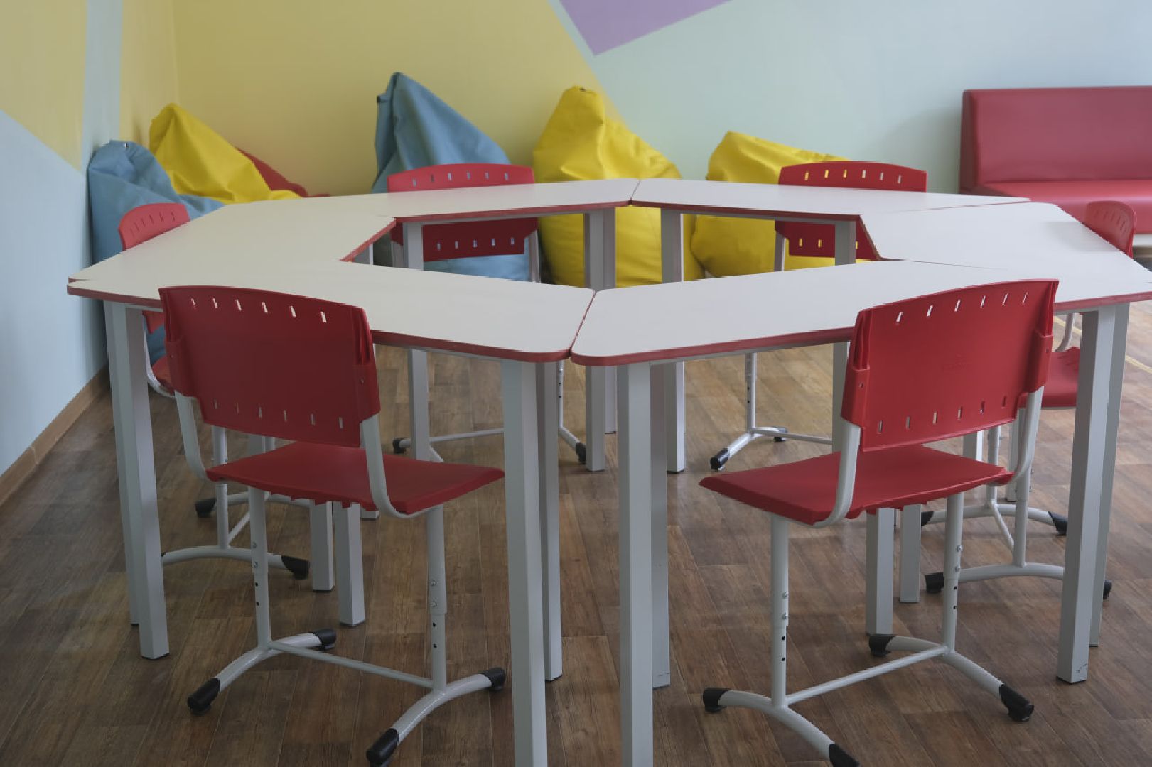 Пущино, образование