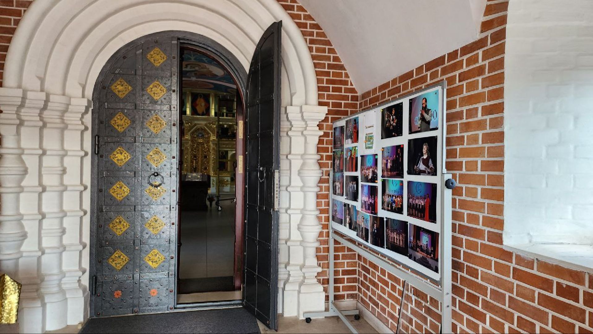 Дмитров, Спасский храм, Антон Старцев