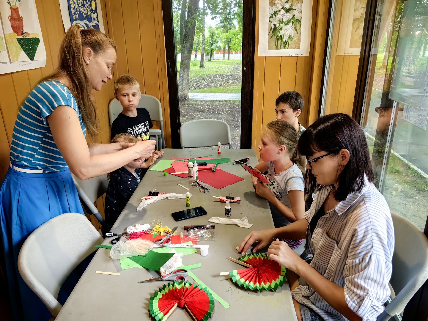 Мастер-класс, веер, парк, гости, бумага, ножницы