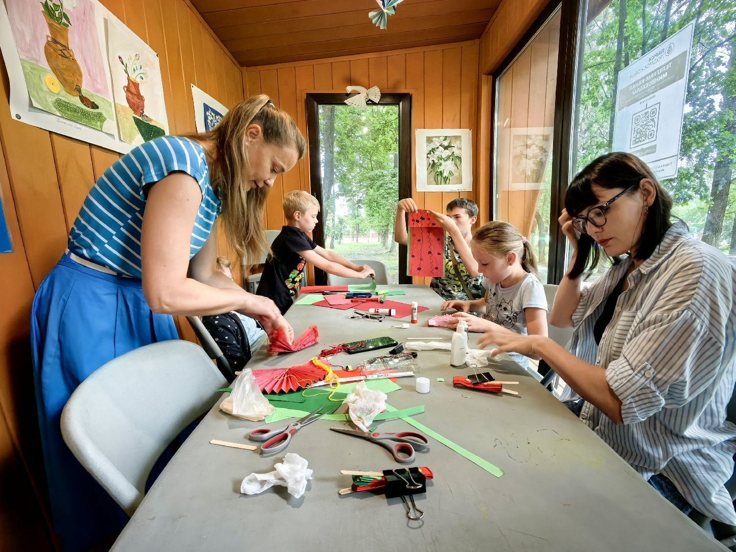 Мастер-класс, веер, парк, гости, бумага, ножницы