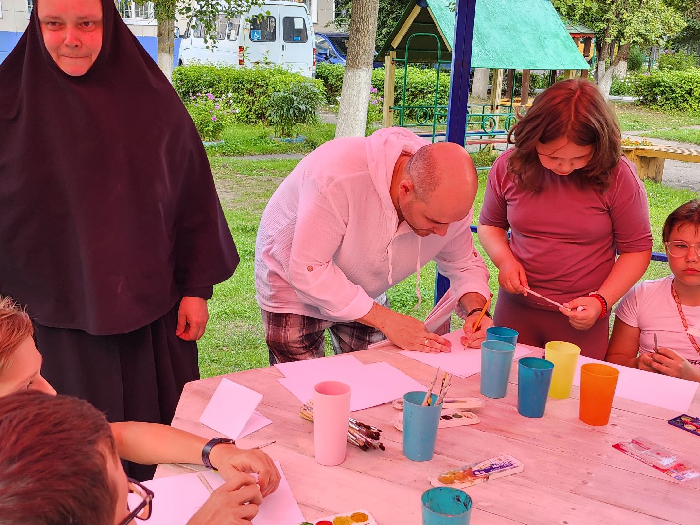 центр серпуховский, дети с ОВЗ, серпухов, владычный монастырь, павлины, рисование,