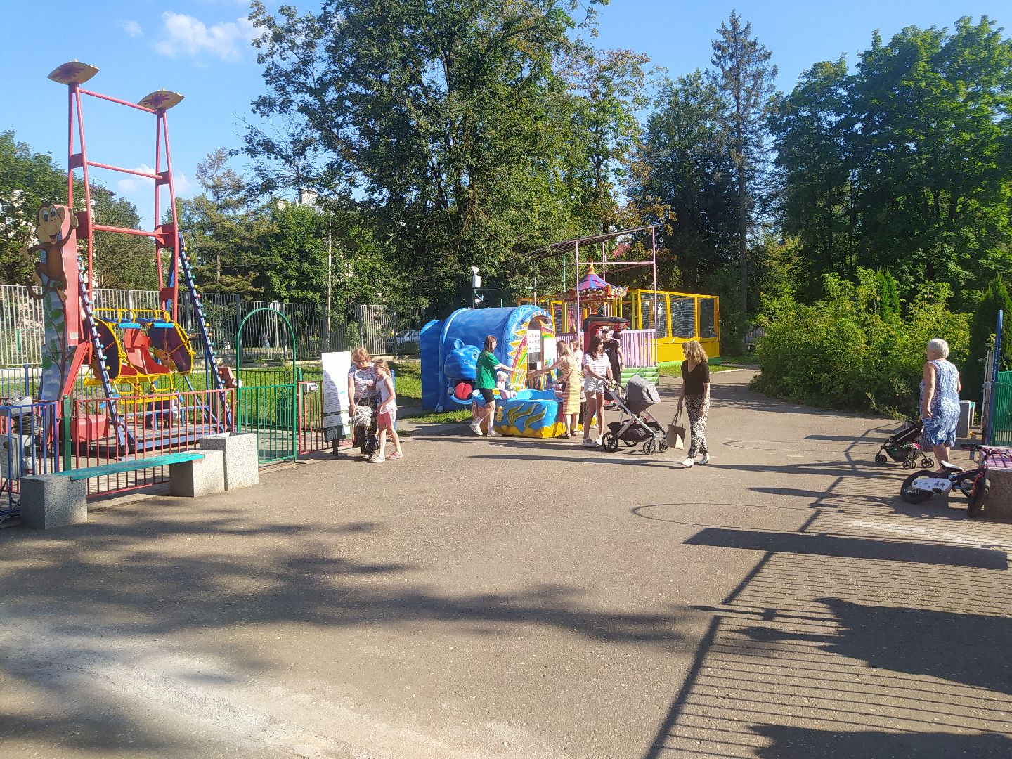 Истра, аттракционы, парк