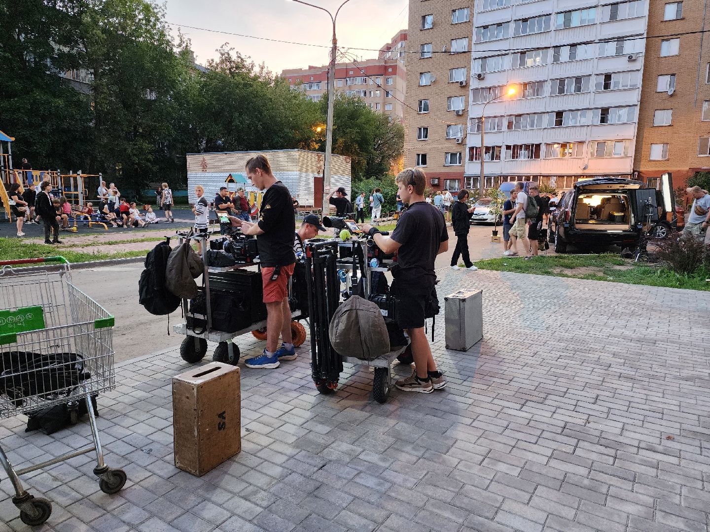 Раменское, культура, двор на улице Чугунова стал съёмочной площадкой сериала СашаТаня