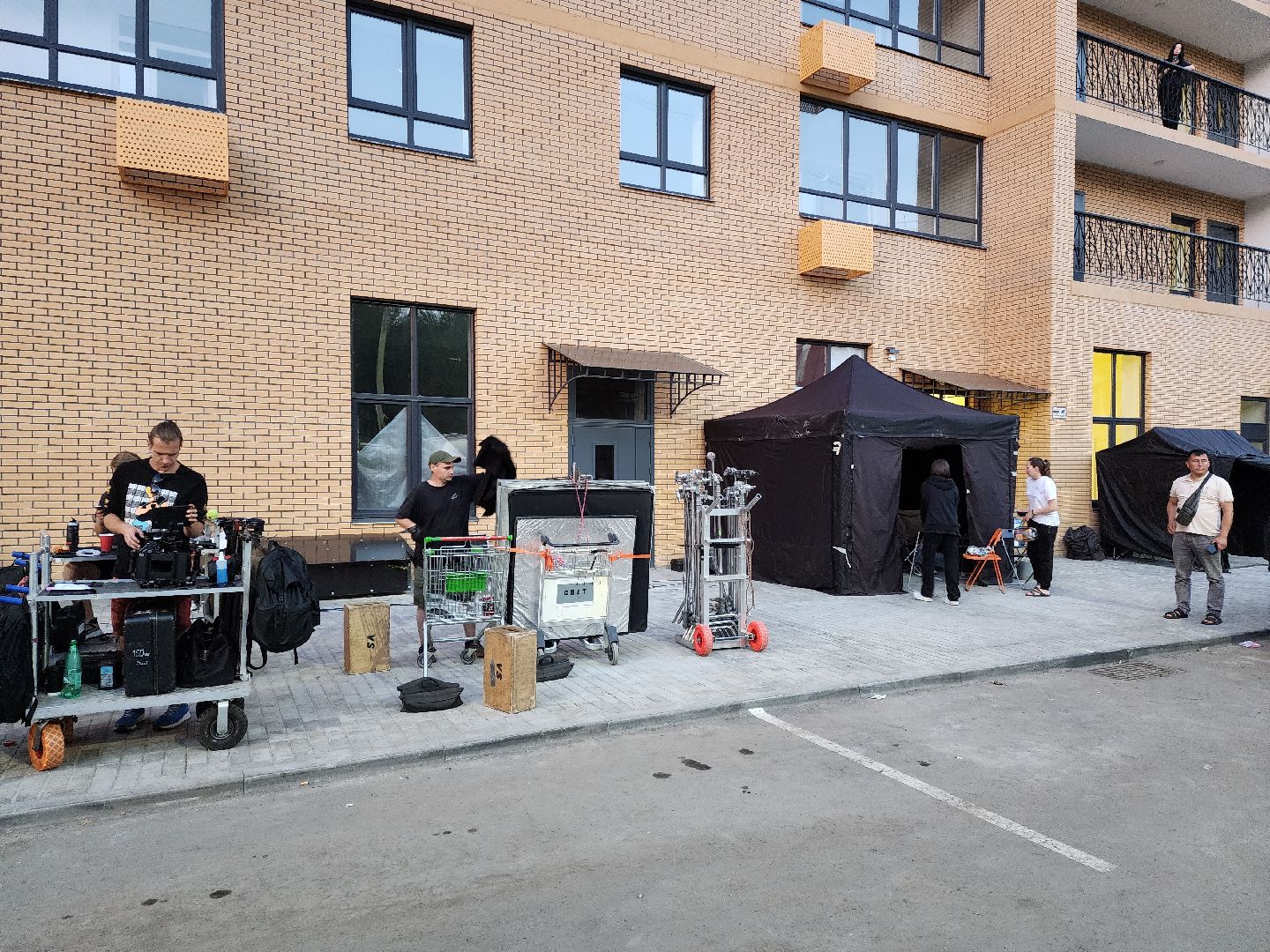 Раменское, культура, двор на улице Чугунова стал съёмочной площадкой сериала СашаТаня