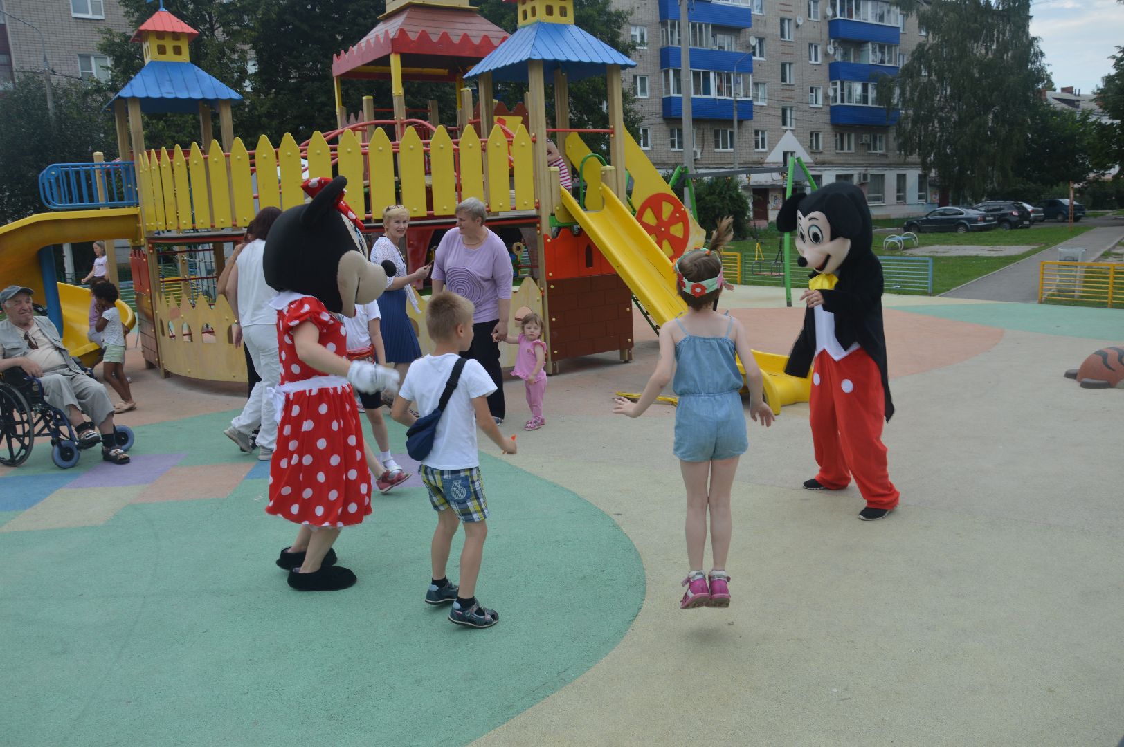 Шатура, Единая Россия, Молодая Гвардия, волонтёры, ростовые куклы, оригами, игры