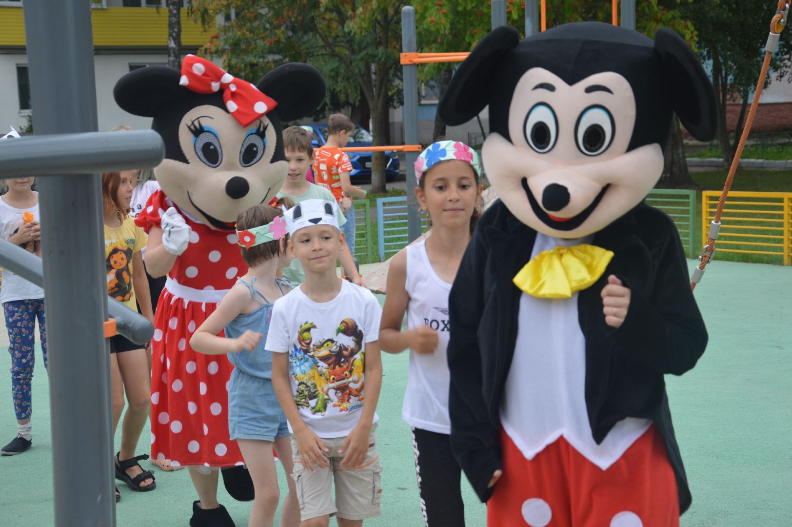 Шатура, Единая Россия, Молодая Гвардия, волонтёры, ростовые куклы, оригами, игры