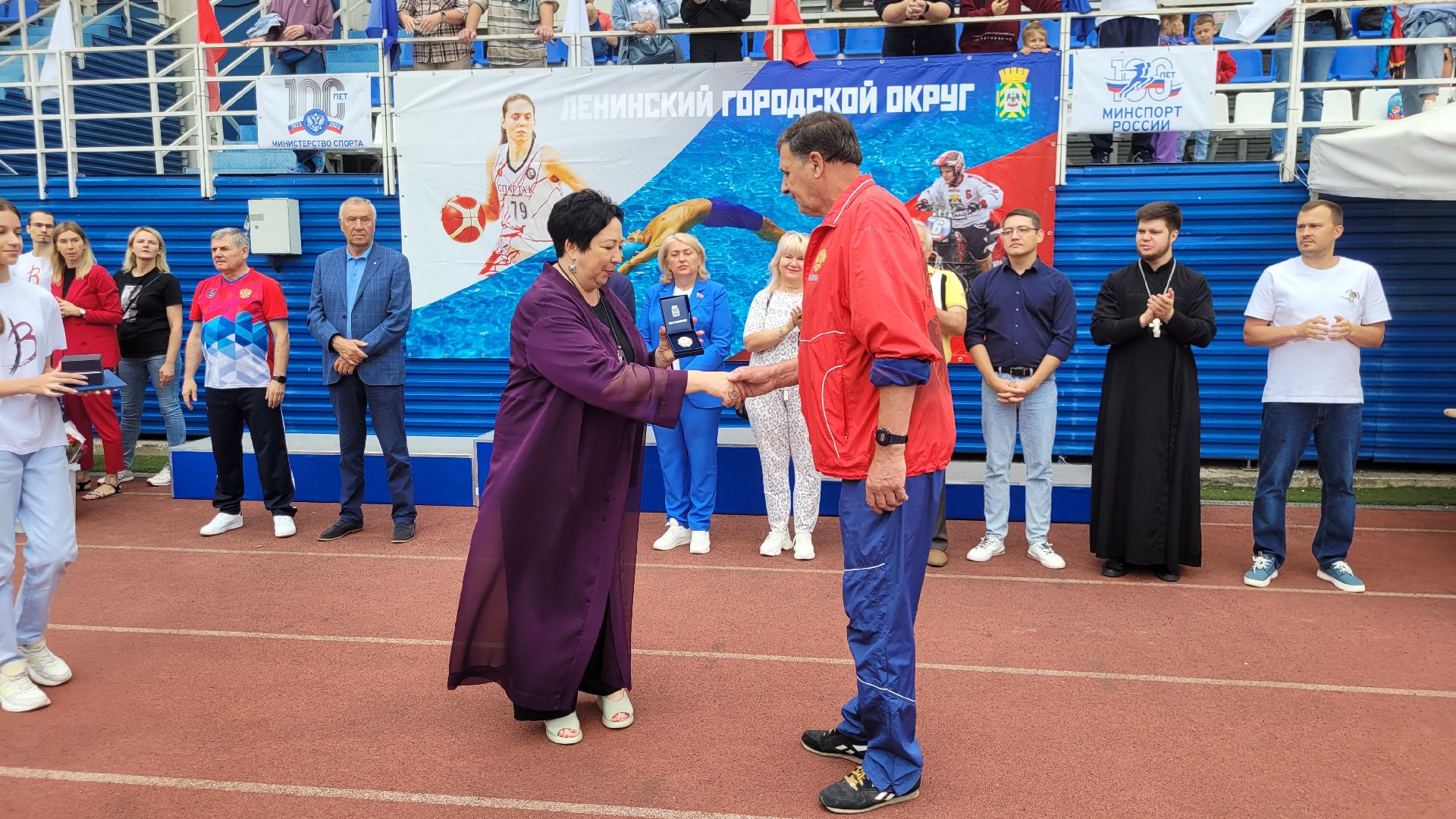 спорт; видное; награждение; достижения