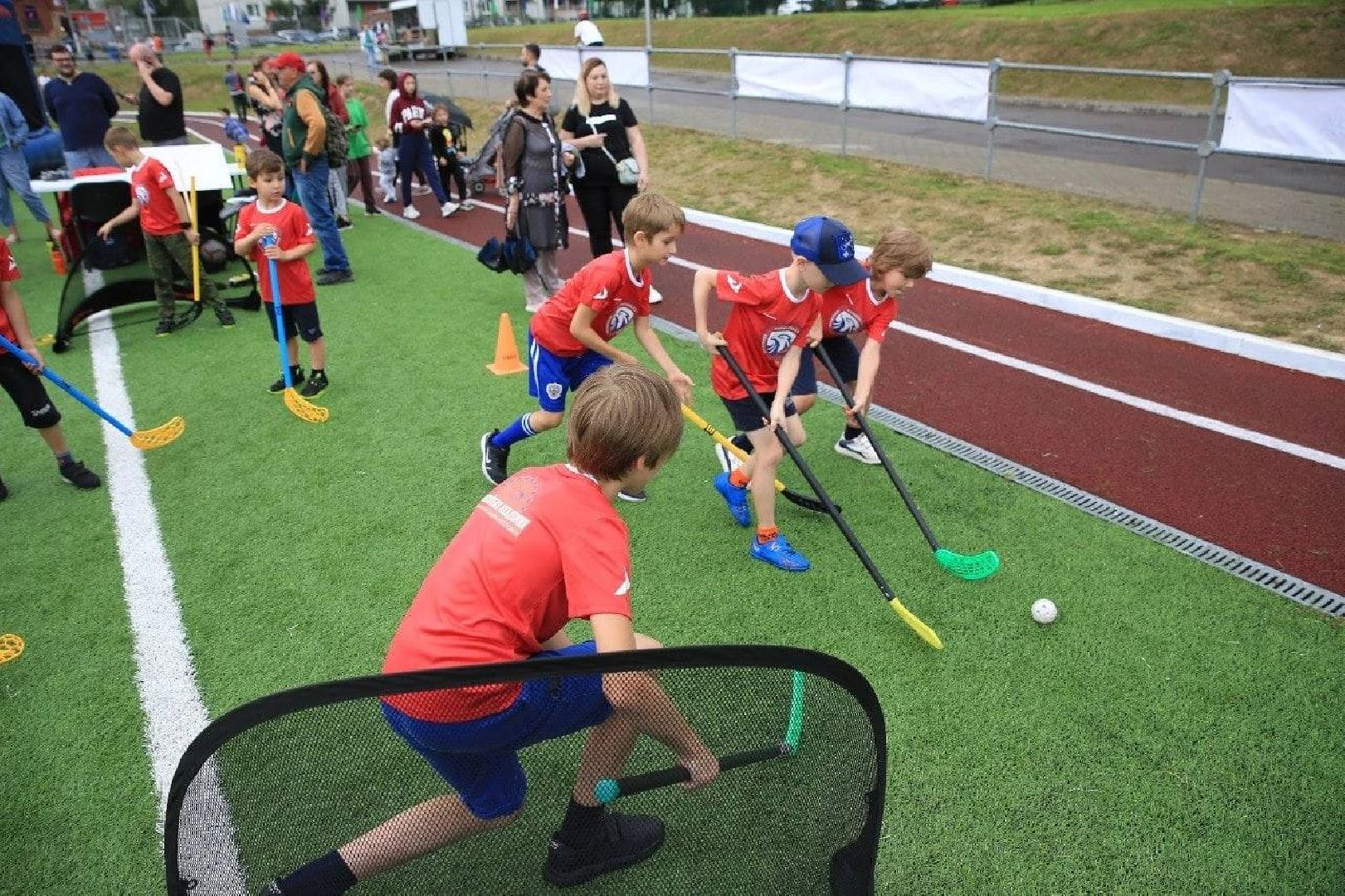 Долгопрудный, День физкультурника, футбольный дартс, лазертаг