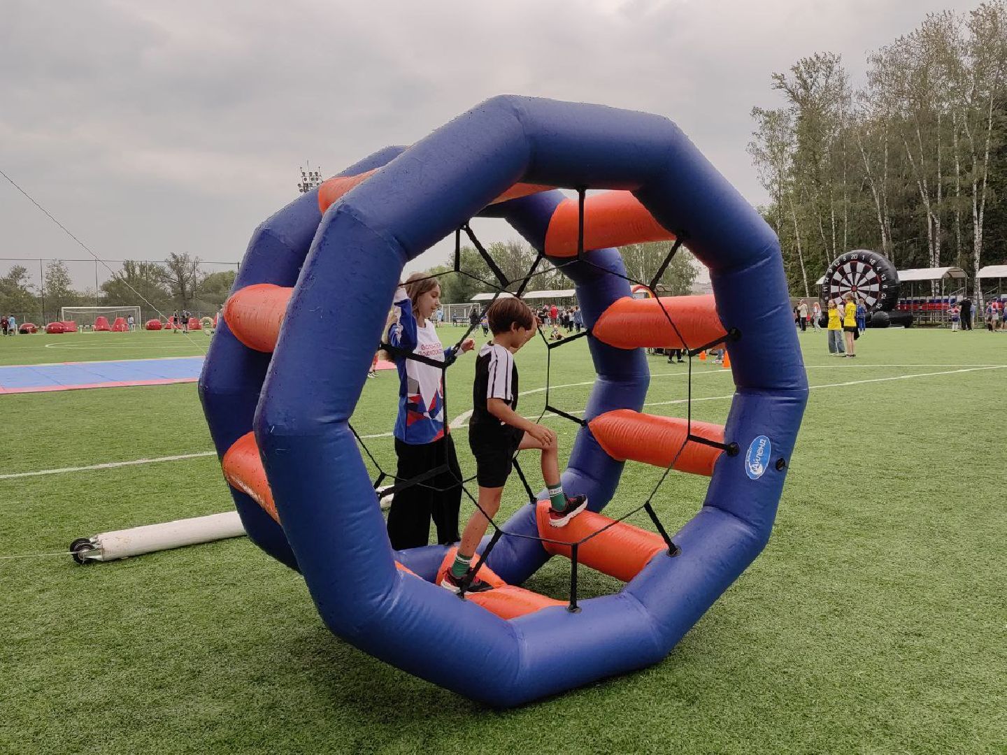 Долгопрудный, День физкультурника, футбольный дартс, лазертаг