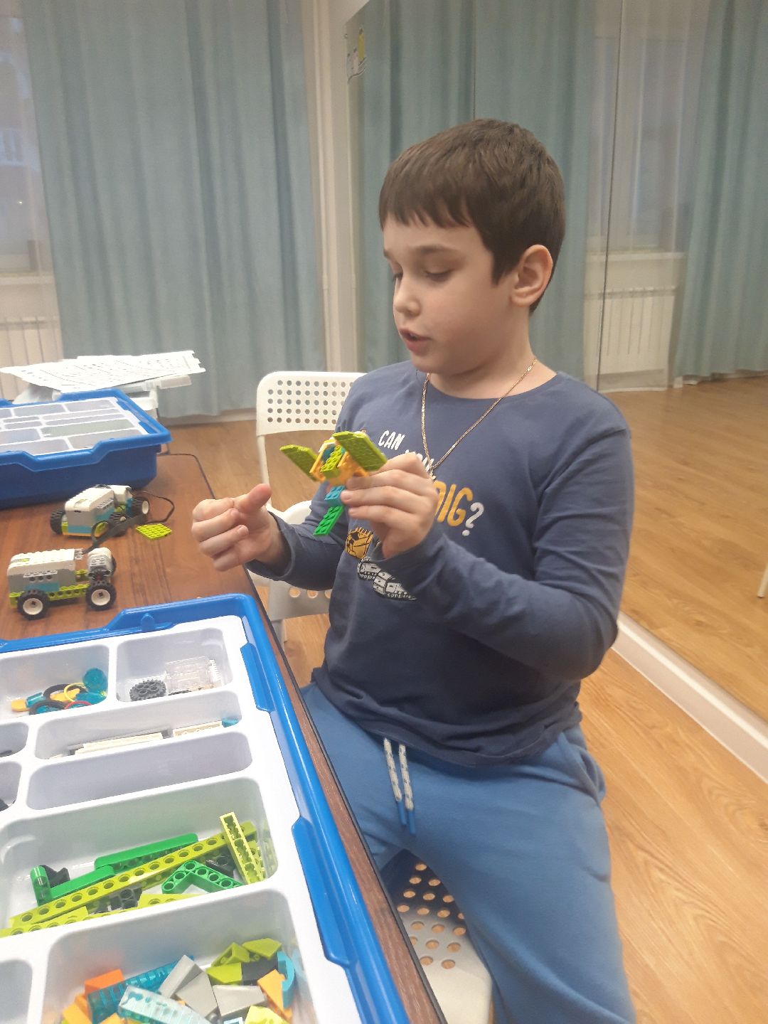 помощь людям, дети,