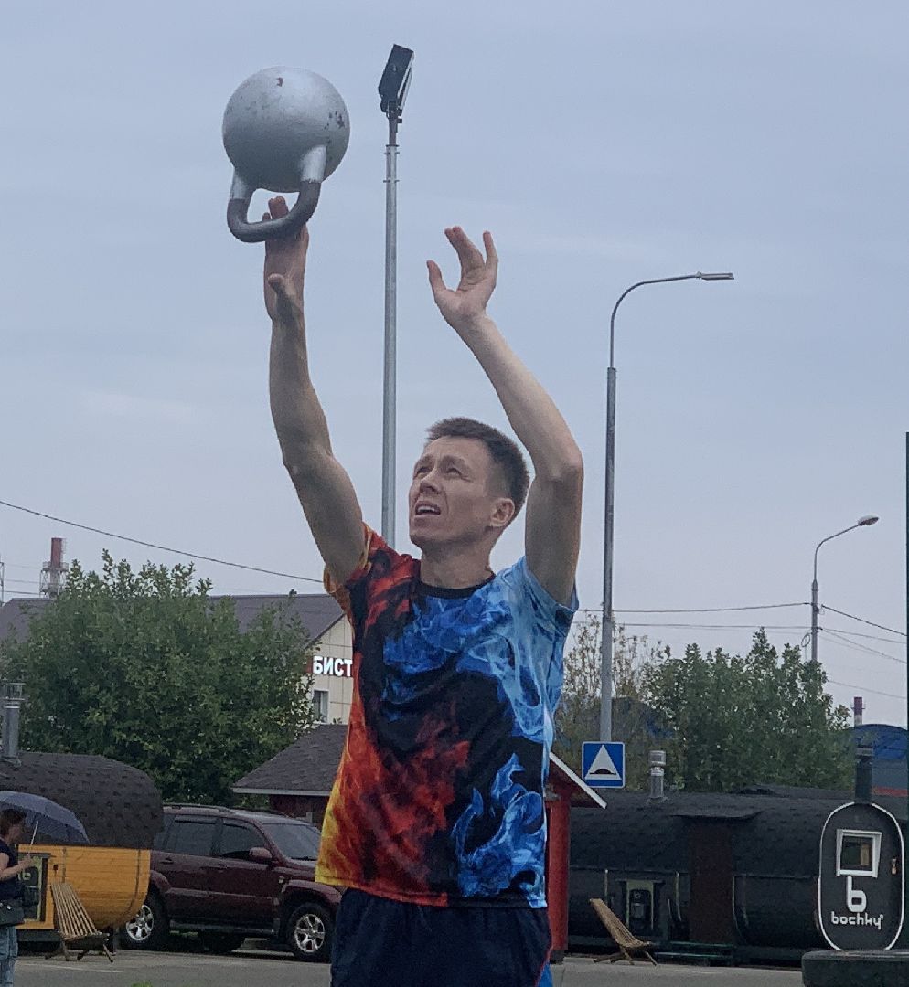 Балашиха, Подмосковье, спорт, гиревой спорт, жонглирование гирями, День физкультурника
