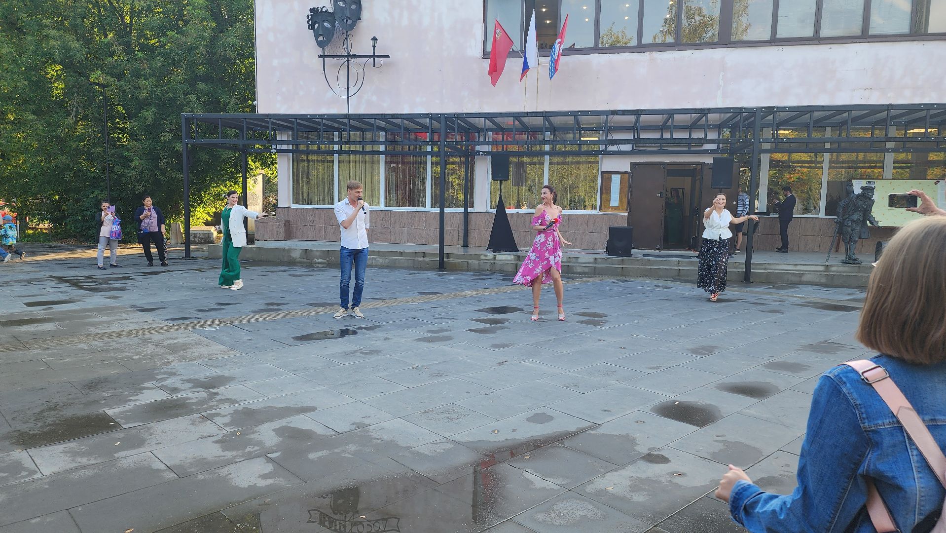 Долгопрудный, театр «Город», День физкультурника, зарядка