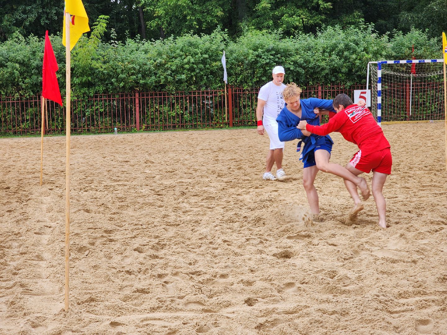 Мытищи, пляжное самбо, Эльмира Кахраманова