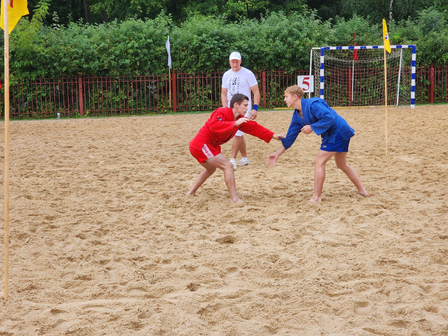 Мытищи, пляжное самбо, Эльмира Кахраманова