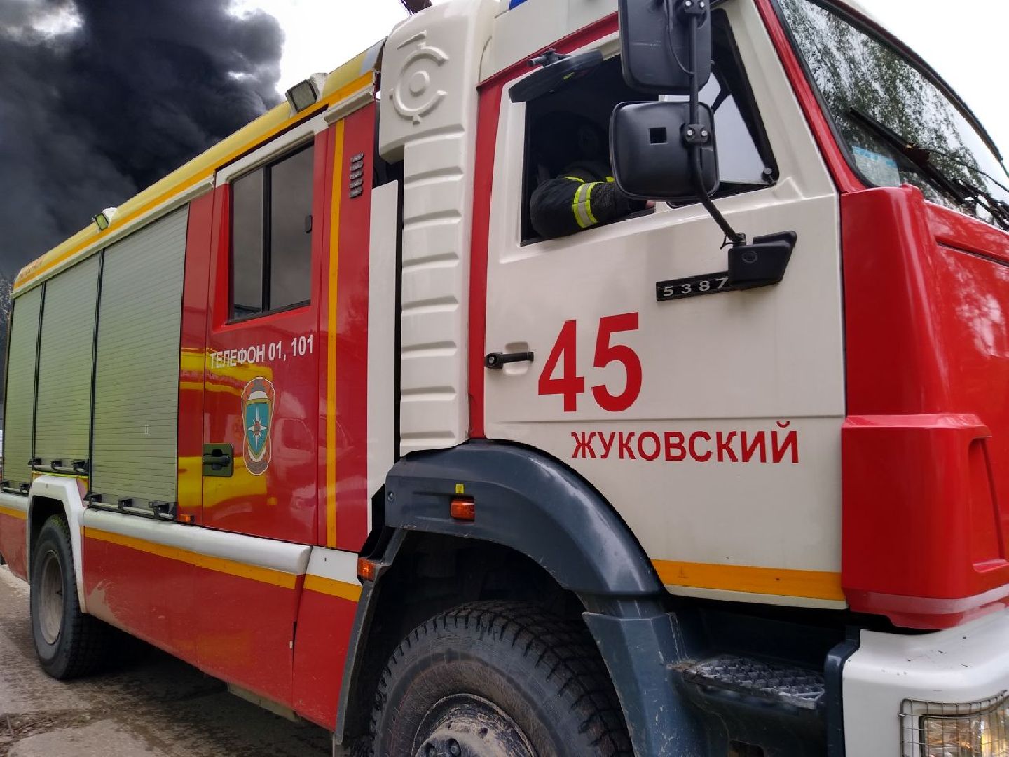 пожар, склад, Раменский, район, удобрения, МЧС, тушение, возгорание