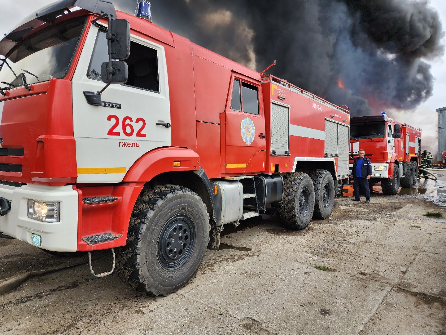 Раменское, ЧП, пожар на складе пластиковых изделий в Раменском, пострадавших нет