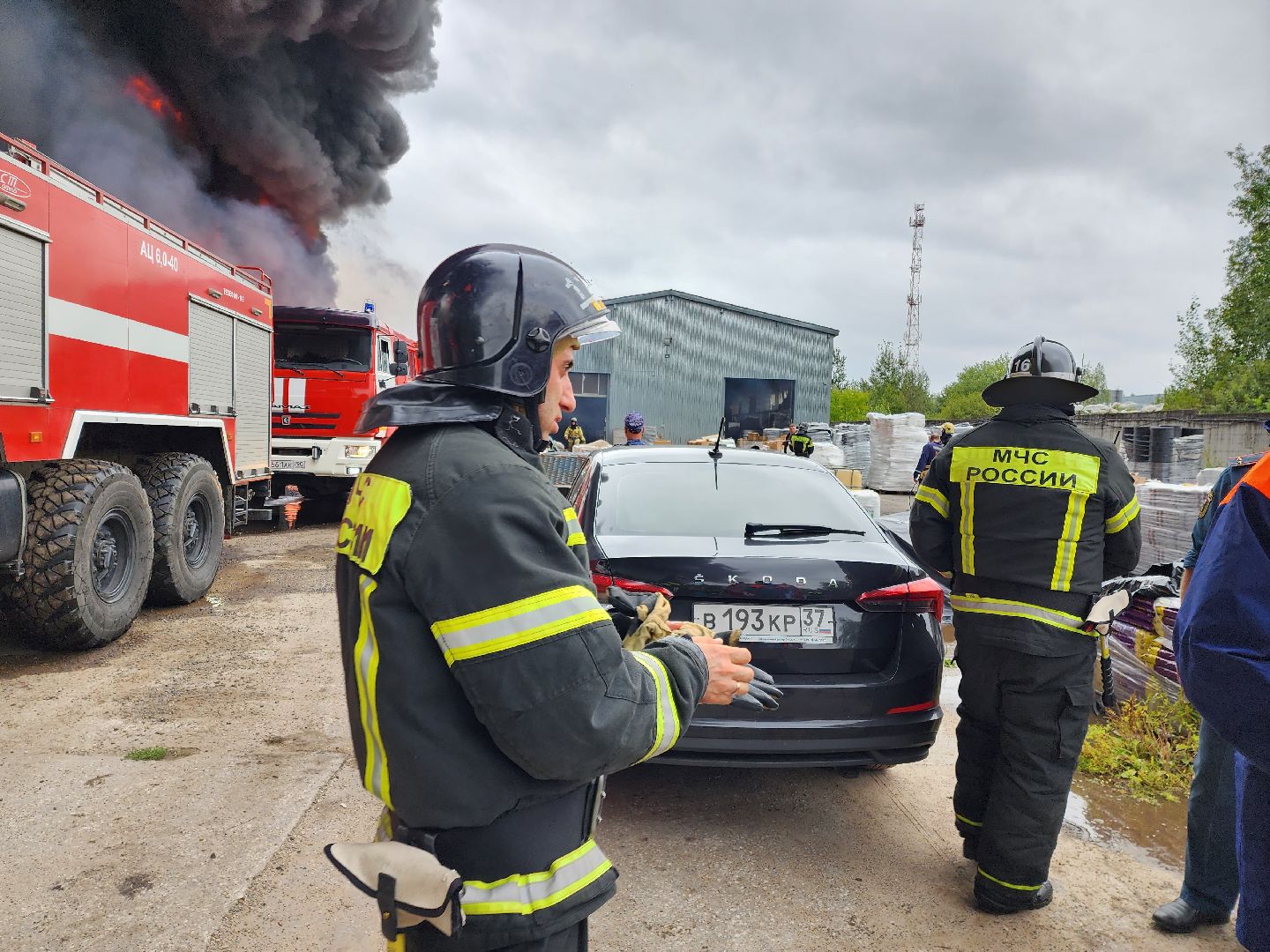 Раменское, ЧП, пожар на донинском шоссе, загорелся склад пластиковых изделий