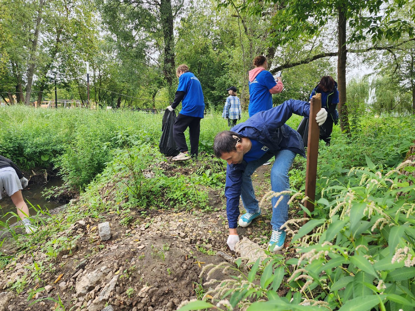 Принарский парк, серпухов, субботник, молодежь, акция, экология, экоактивист,