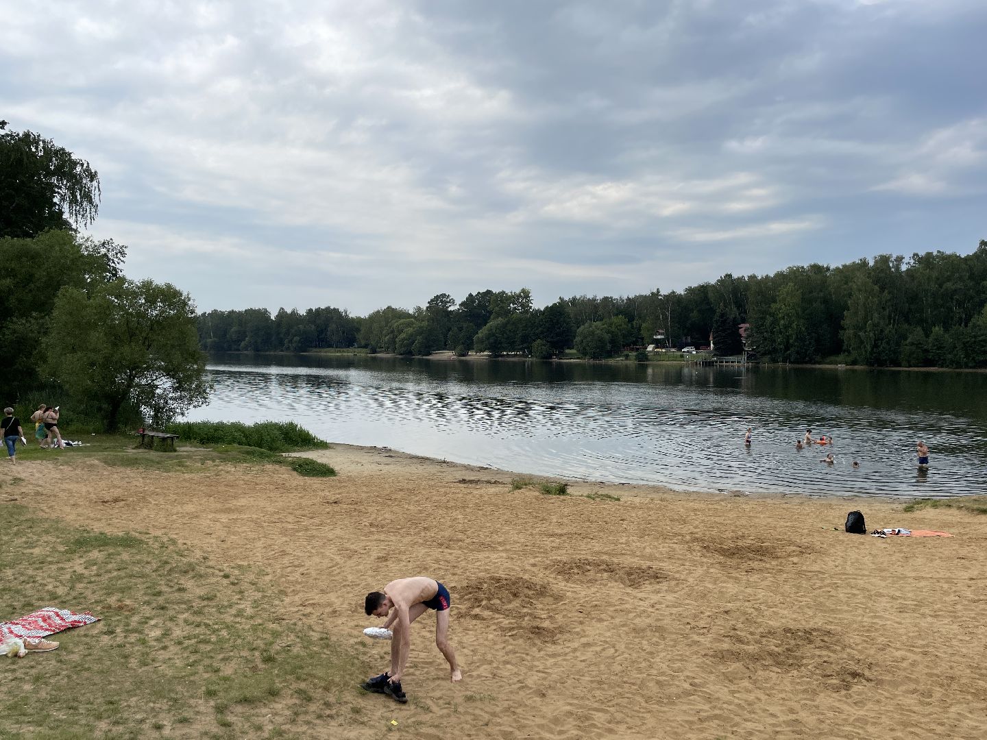 Благоустройство, озеро, песок, пляж