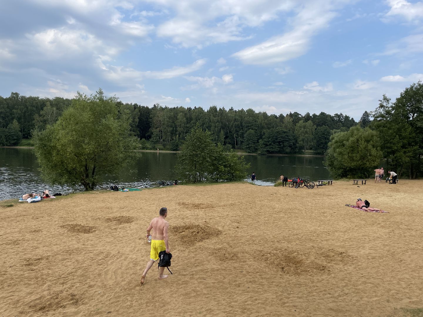 Благоустройство, озеро, песок, пляж