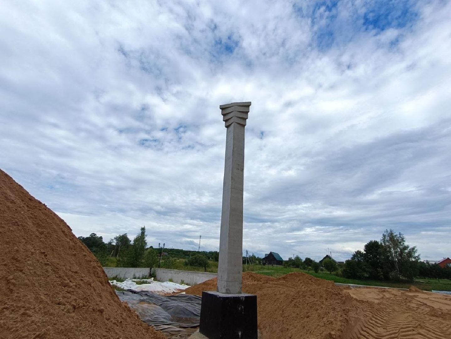 Можайск, Можайский городской округ, Подмосковье, стелы, Населённый пункт воинской доблести, память, Великая Отечественная война