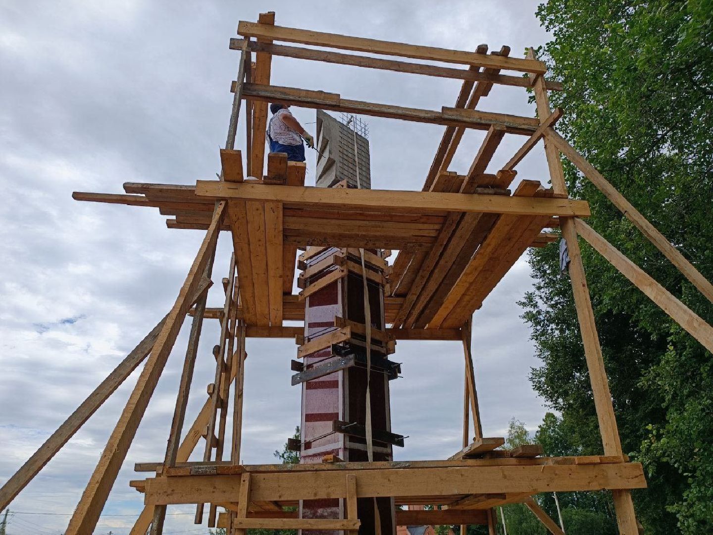 Можайск, Можайский городской округ, Подмосковье, стелы, Населённый пункт воинской доблести, память, Великая Отечественная война