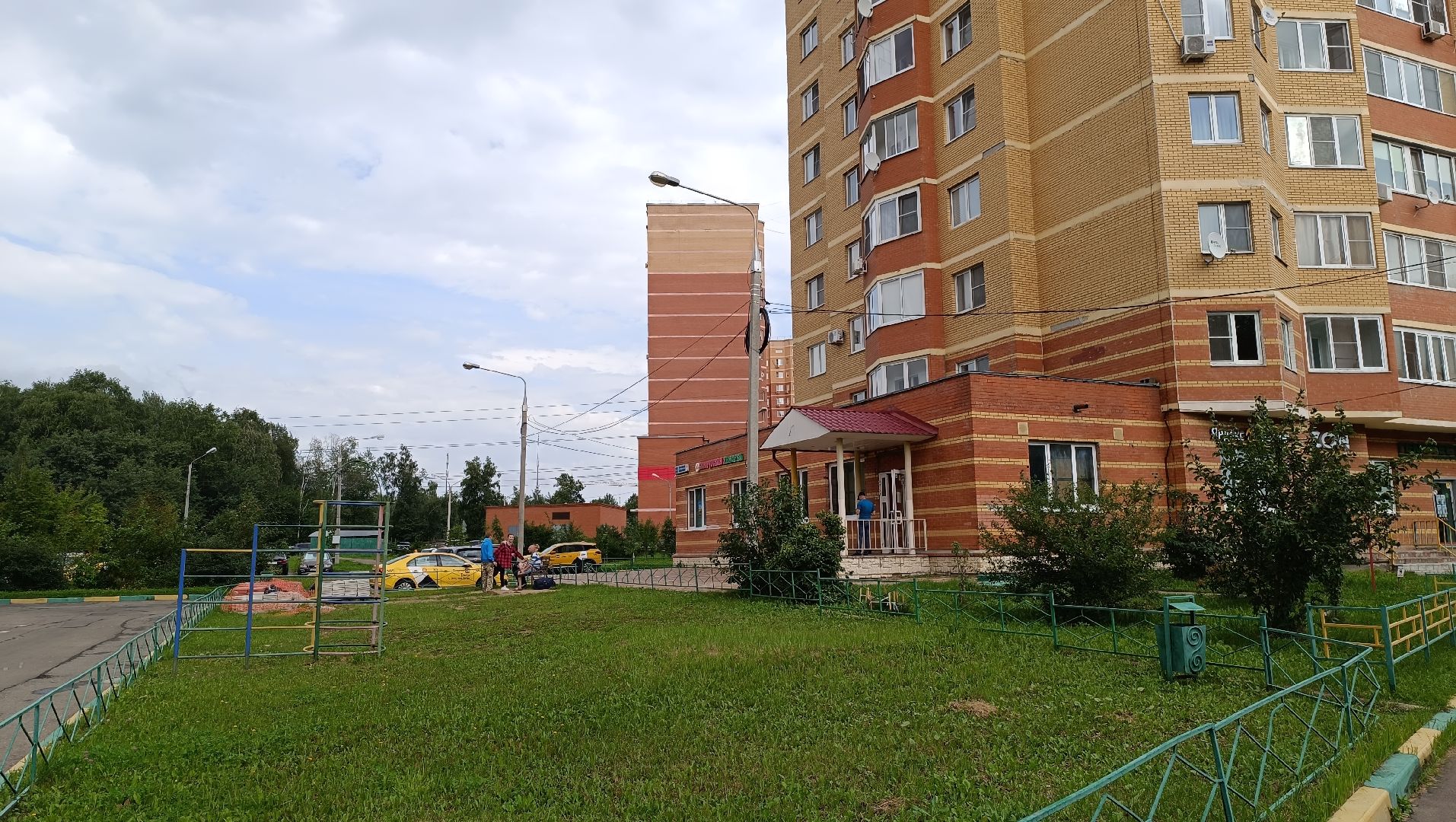 Лобня, ЖКХ, двор