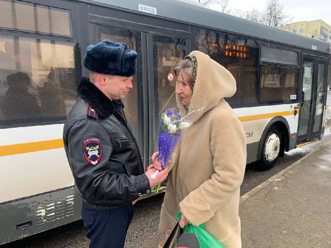 праздник, автомобили, ГАИ, 8 марта, Воскресенск, автоледи