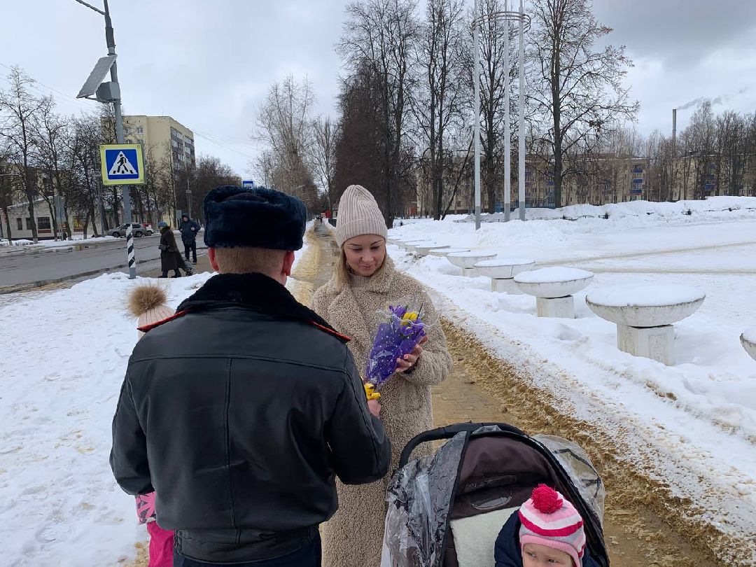 праздник, автомобили, ГАИ, 8 марта, Воскресенск, автоледи
