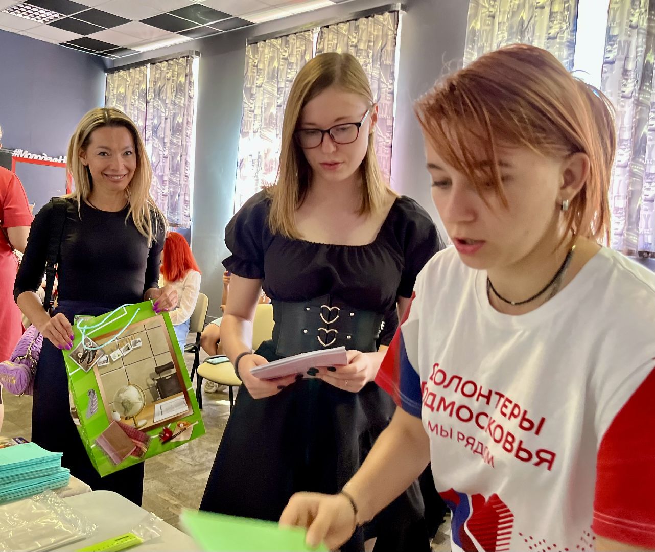 Наро-Фоминск, доброе дело школьникам Донбасса, собери ребёнка в школу, дети Донбасса, День знаний, благотворительная акция, Александр Барановв