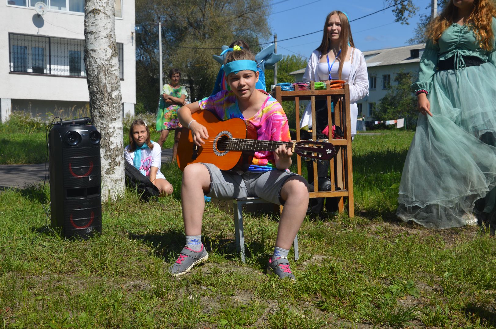 Шатура, Керва, краски Холи, Холи Индия, праздник двора