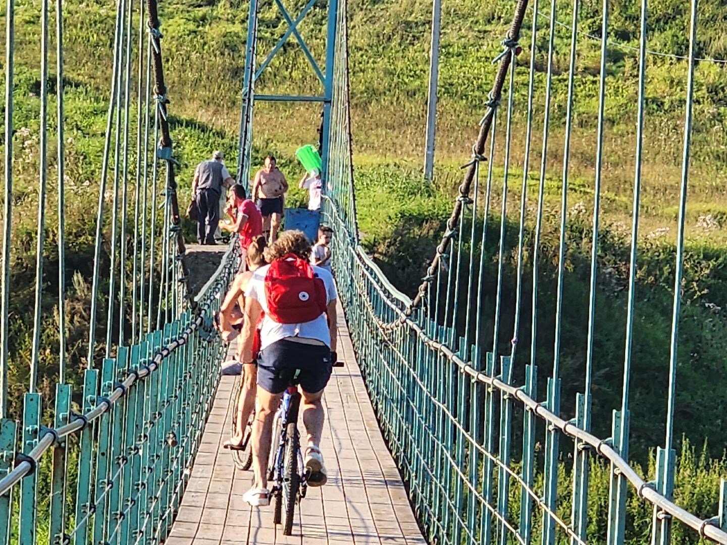 Звенигород, туризм, Каринское, экскурсионный маршрут по подвесным мостам, Дети понедельника, Алла Сурикова, мост