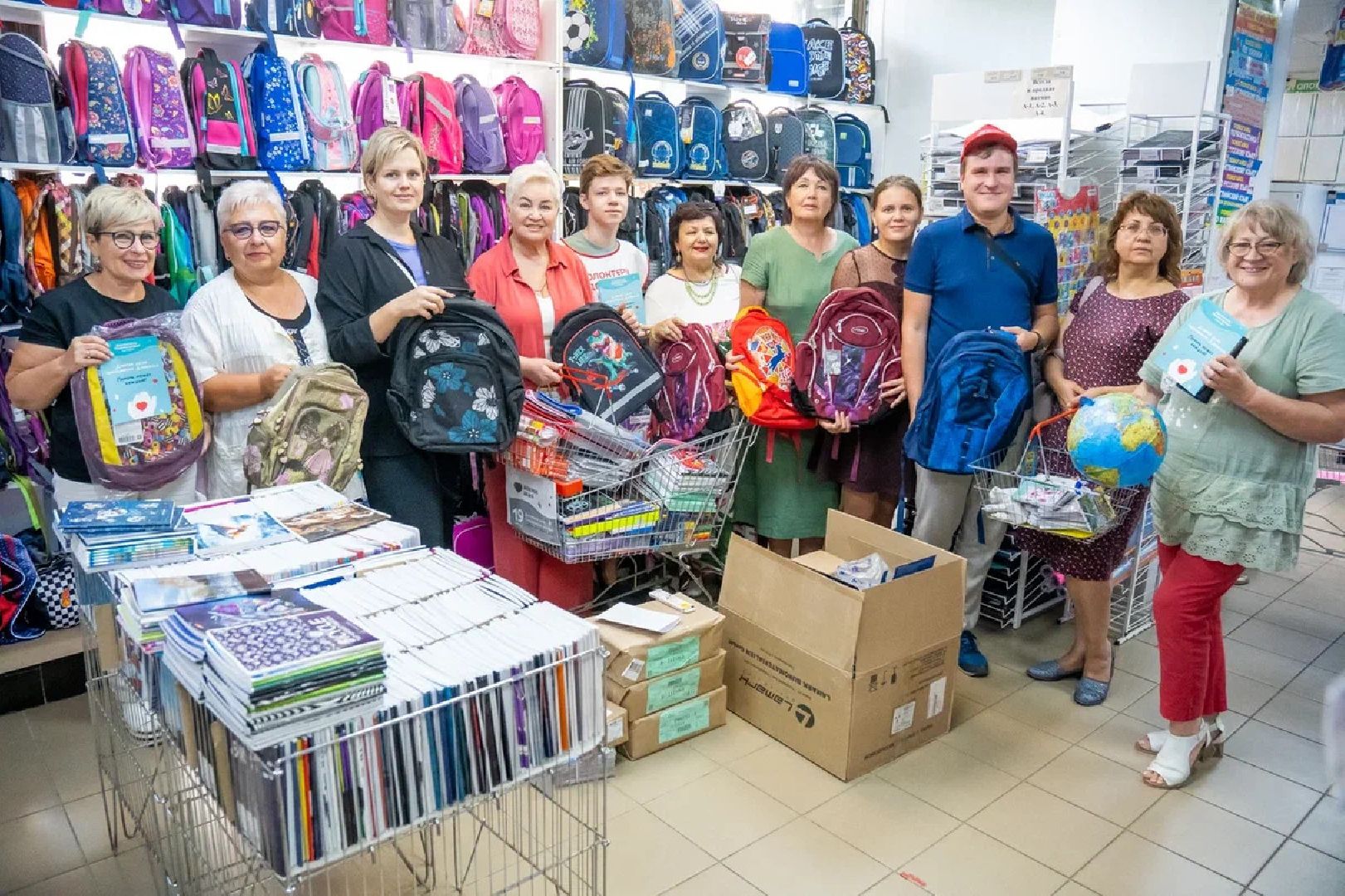 Акция, МИСК, волонтеры Подмосковья, канцтовары, гуманитарная помощь, дети Донбасса, общественная палата